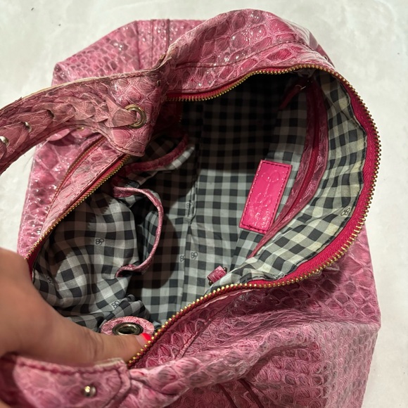 JESSICA SIMPSON Faux Leather Embossed Crocodile Hobo Shoulder Handbag - pink - Picture 7 of 8